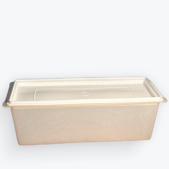 Vintage Tupperware Fridge/Storage Container - Picture 3 of 11